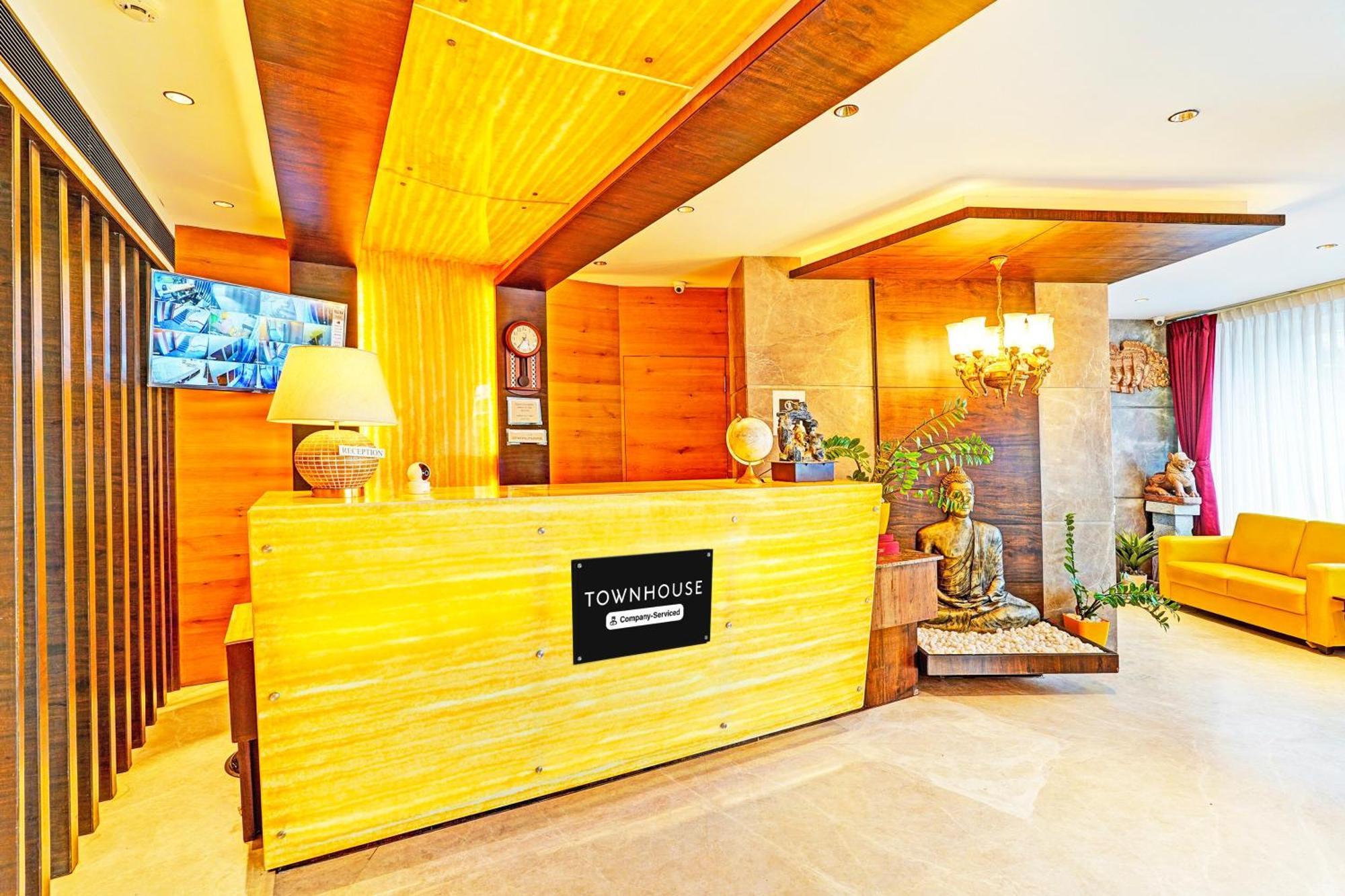 Super Townhouse Indiranagar Hotel บังกาลอร์ ภายนอก รูปภาพ