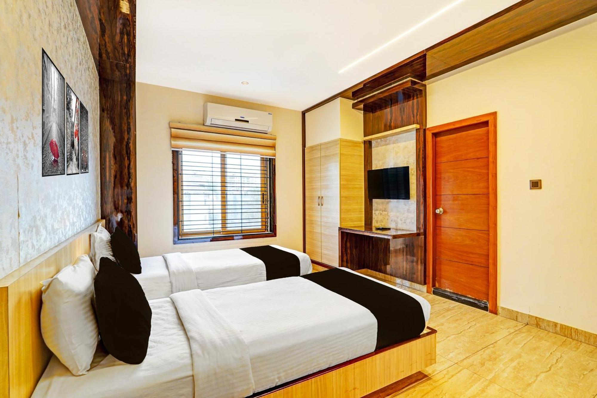 Super Townhouse Indiranagar Hotel บังกาลอร์ ภายนอก รูปภาพ