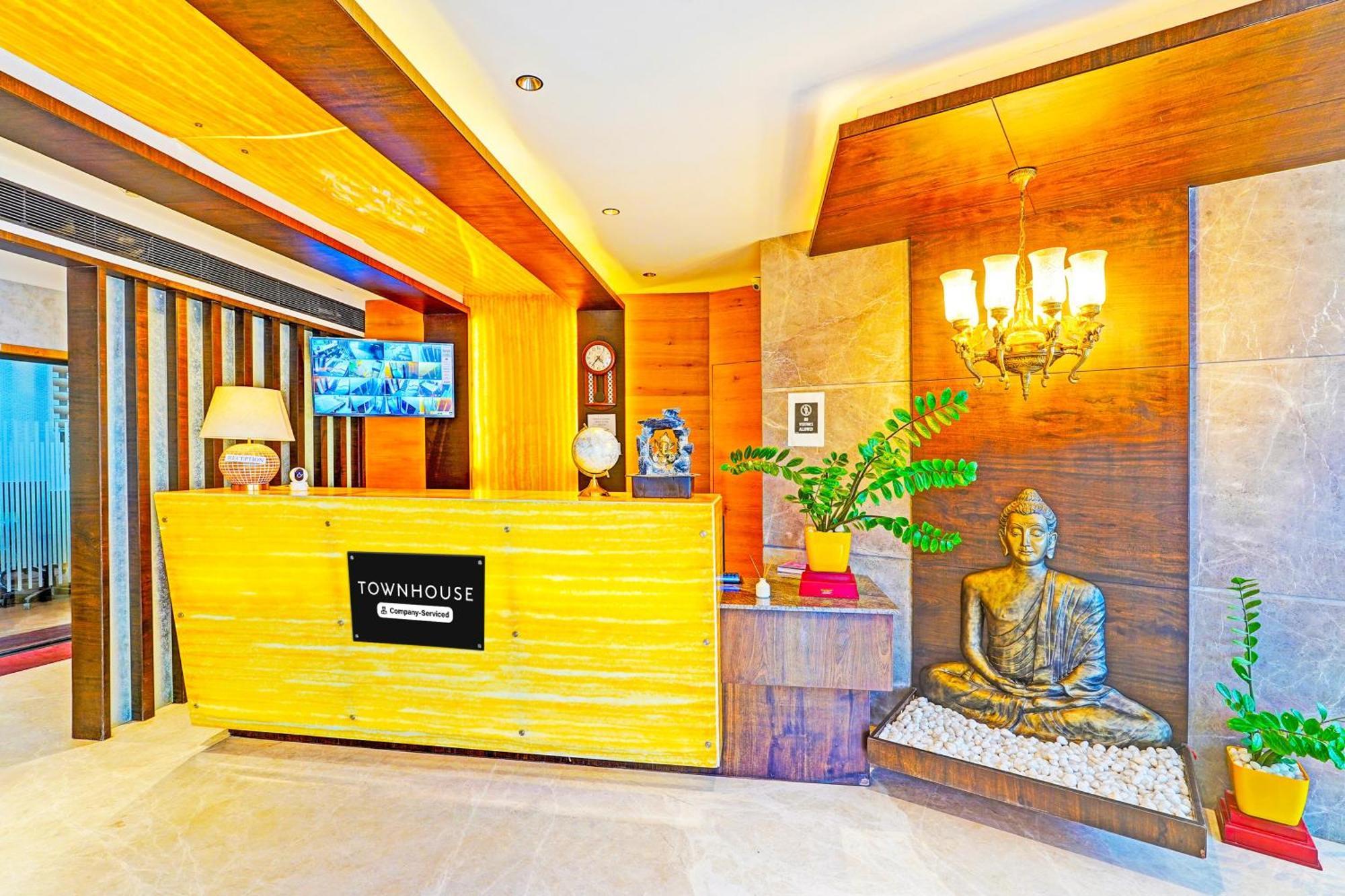 Super Townhouse Indiranagar Hotel บังกาลอร์ ภายนอก รูปภาพ